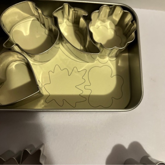 Pampered Chef Creative Cutters Set #1095 Mini Cookie Cutter Shapes ~ Set Of 8 - Picture 5 of 7